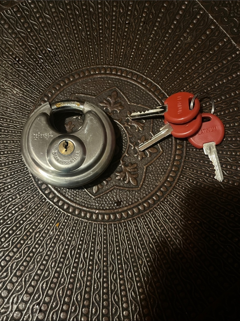 Ardene Stainless Steel Round Padlock in Silver with Brass Accents